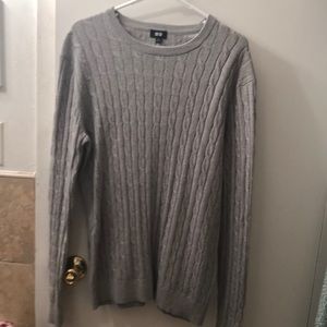 Uniqlo light grey crew neck sweater